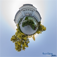 Kurf�rstliches Schloss Koblenz: Am Brunnen